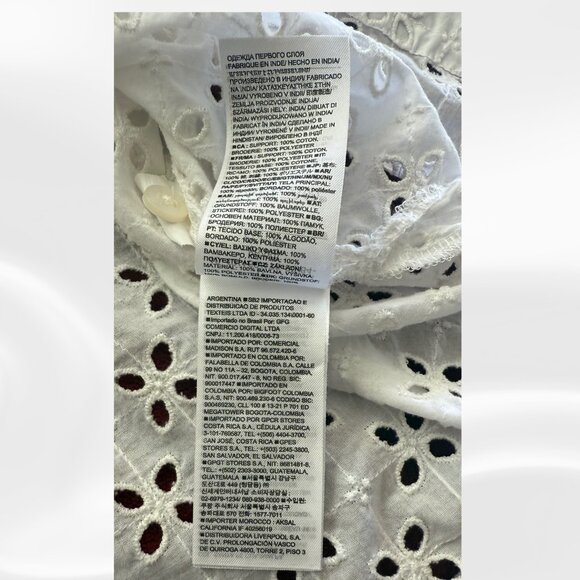 GAP White Eyelet Button Down Blouse XS Short Sleeve Cotton Versatile Top - Picture 11 of 12